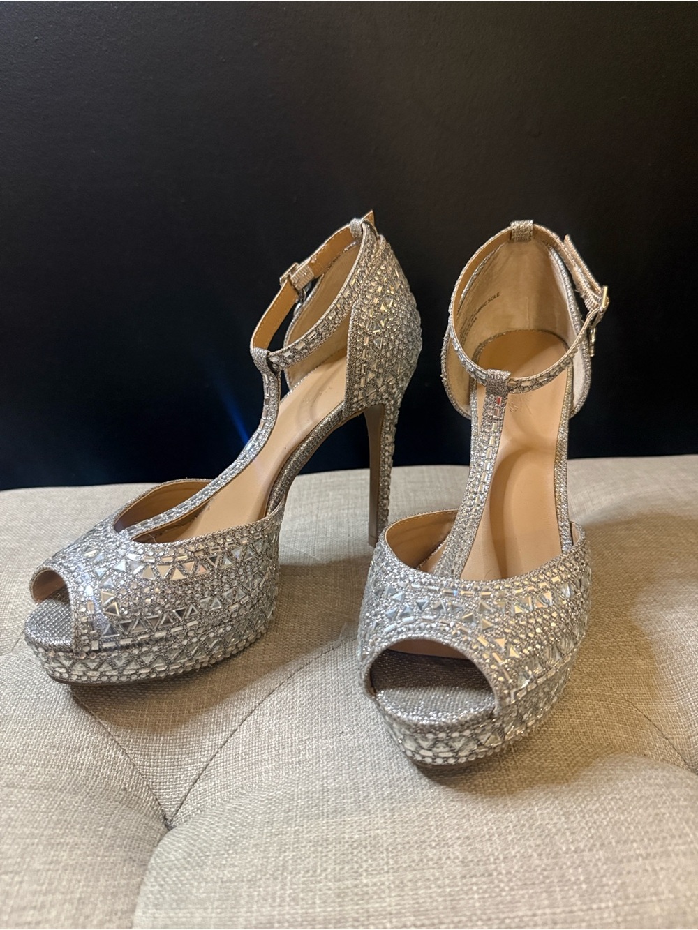 Thalia Sodi Silver Rhinestone T-Strap Platform Heels Size 8 - Picture 9 of 9